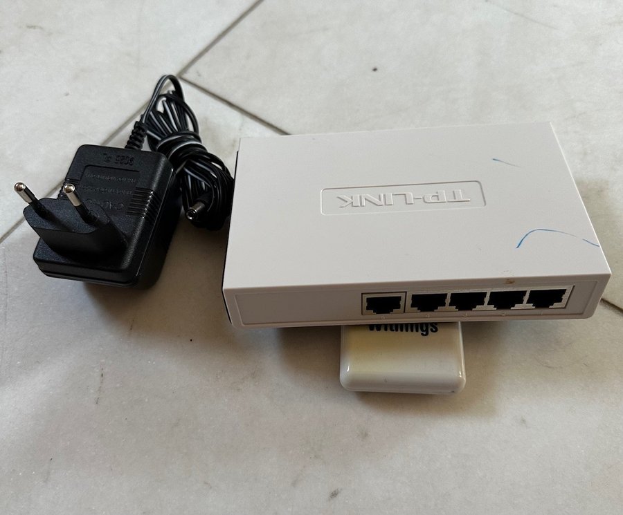 TP Link närverkshub 5 port