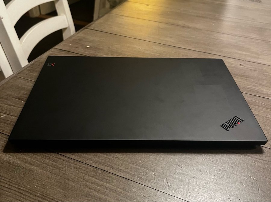 LENOVO ThinkPad X1 CARBON 7TH GEN | i7 8565U 16GB RAM 512GB SSD