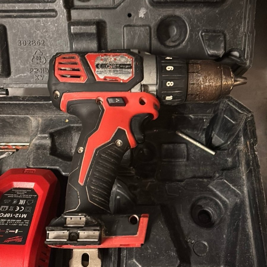 Milwaukee M18 BDD-402C Slagskruvdragare