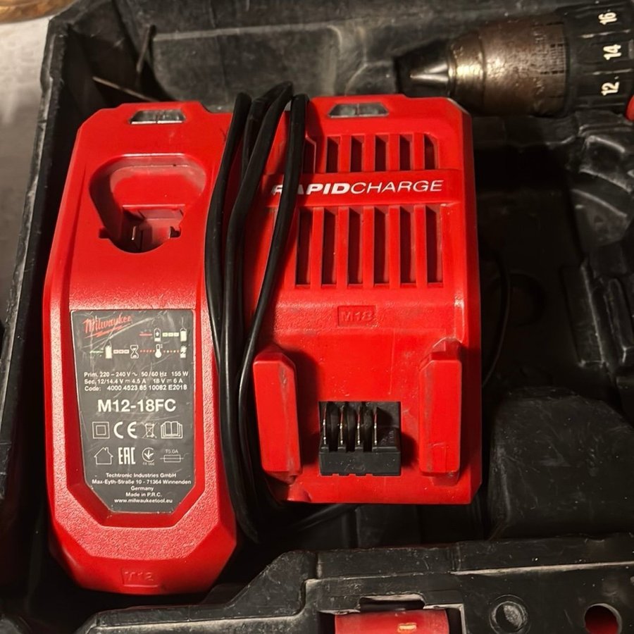 Milwaukee M18 BDD-402C Slagskruvdragare