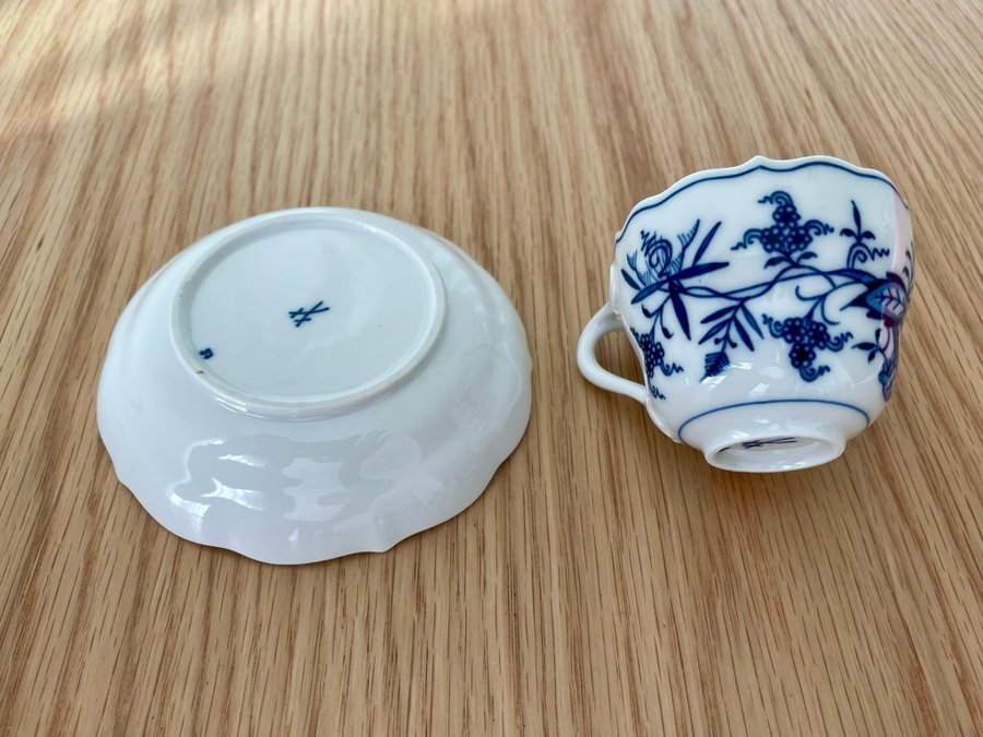 Meissen Zwiebelmuster Blue Onion kopp  fat, ovanligt porslin