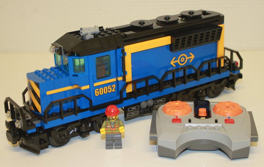 LEGO 60052 RC TRAIN: Cargo Train