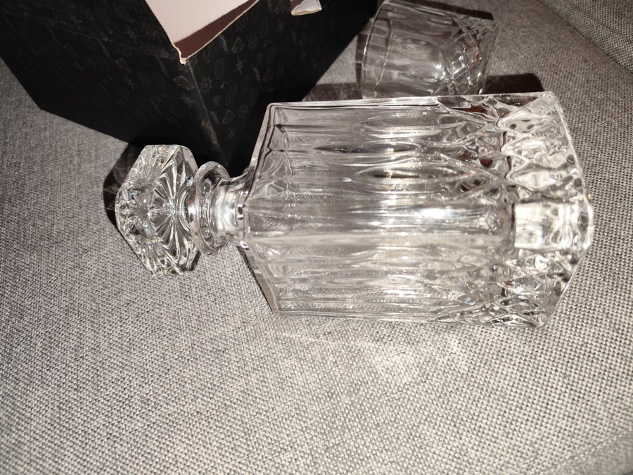 Whiskey Decanter Set med 4 glas