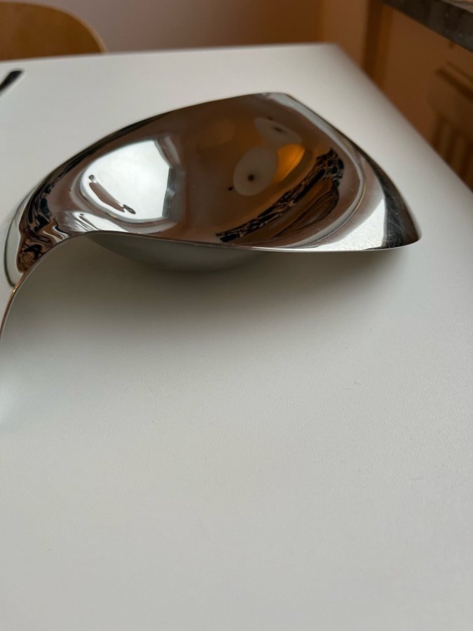 Georg Jensen skål ”please pass me”. Rostfritt stål