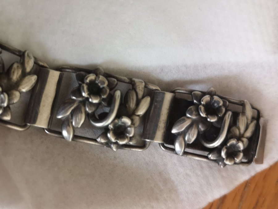 Vintage silver armband