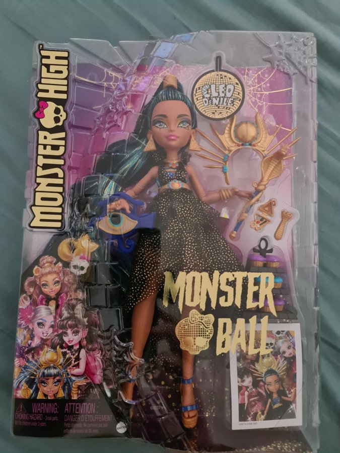 Monster High Cleo de Nile Monster Ball docka