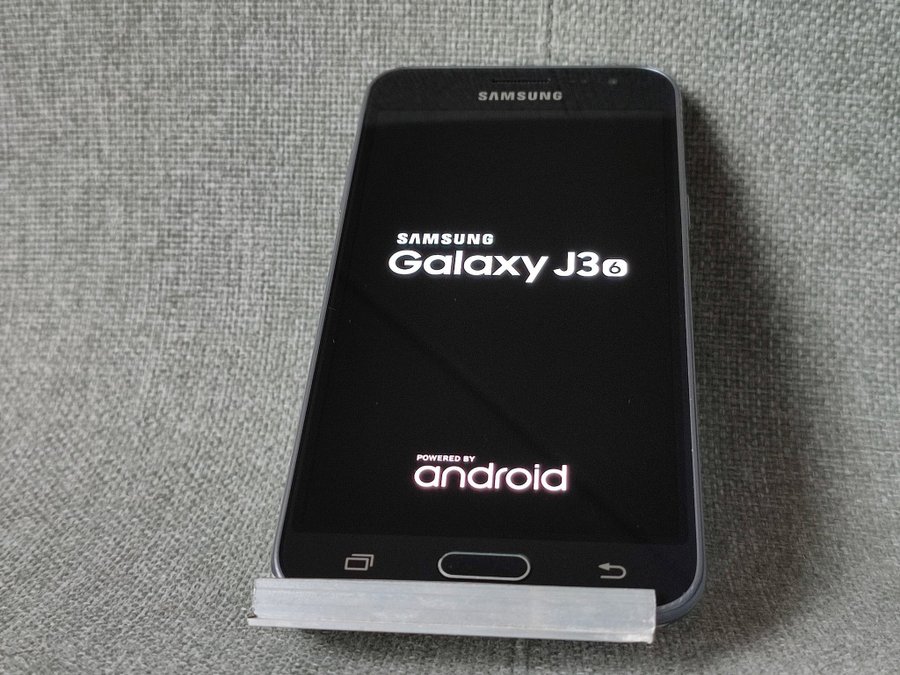 Samsung J3 (2016)