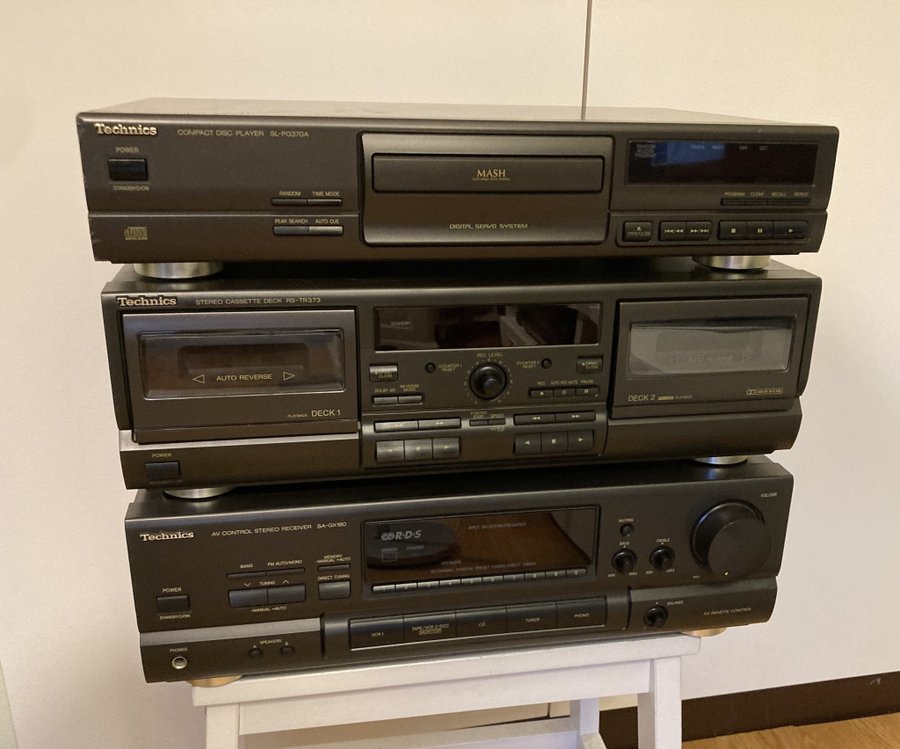 Technics Hi-Fi-system med RECEIVER, CD-spelare, kassettbandspelare,