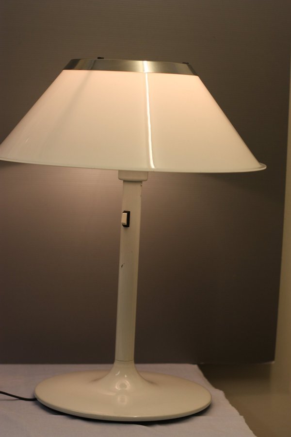 Stor bordslampa Ateljé Lyktan Åhus Sweden typ 5927