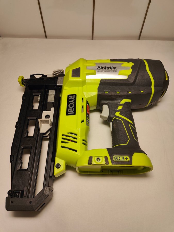 Ryobi R18N16G AirStrike 16GA Spikpistol