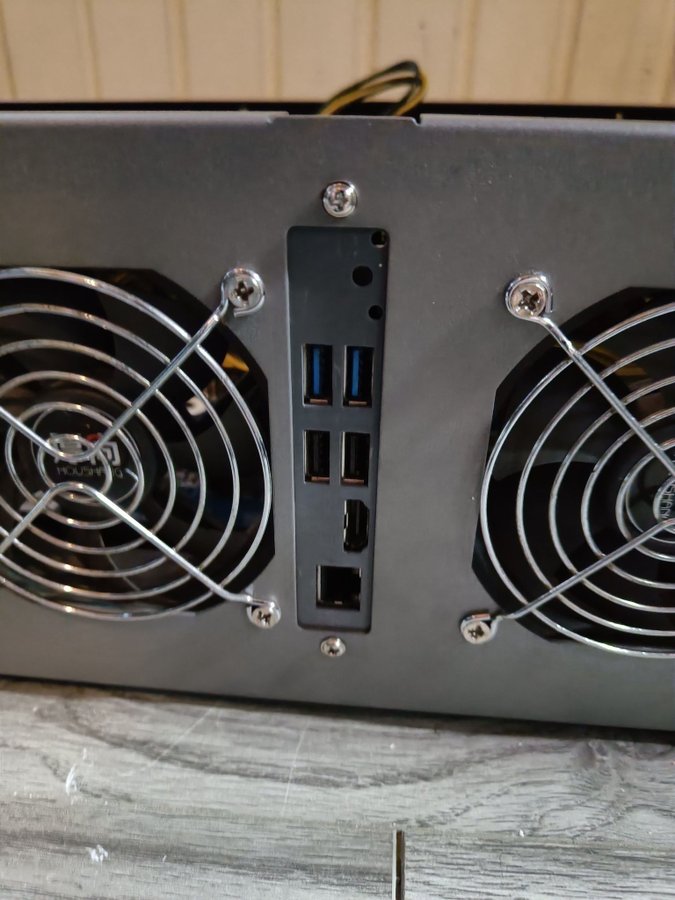 Panda mining rig plats för 9 grafikkort (2)