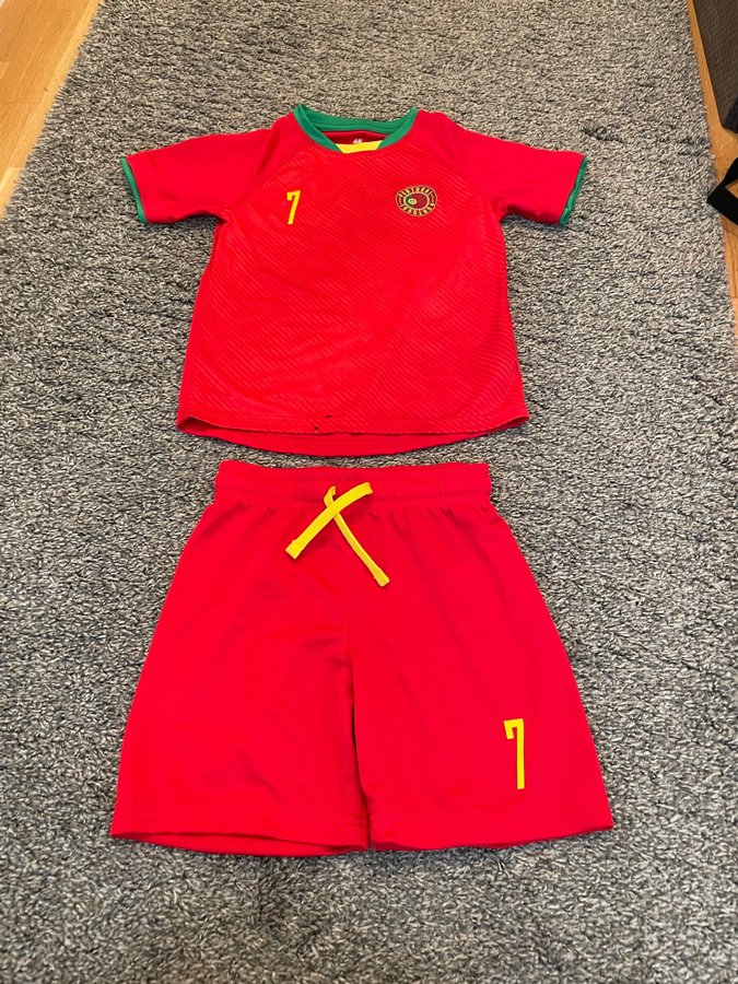 Fotbollsset/matchkläder Portugal, storlek 110/116