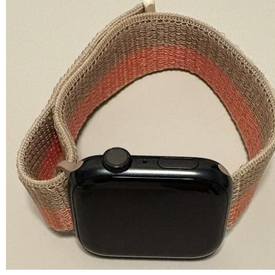 Apple Watch Series 7 GPS 45mm Svart