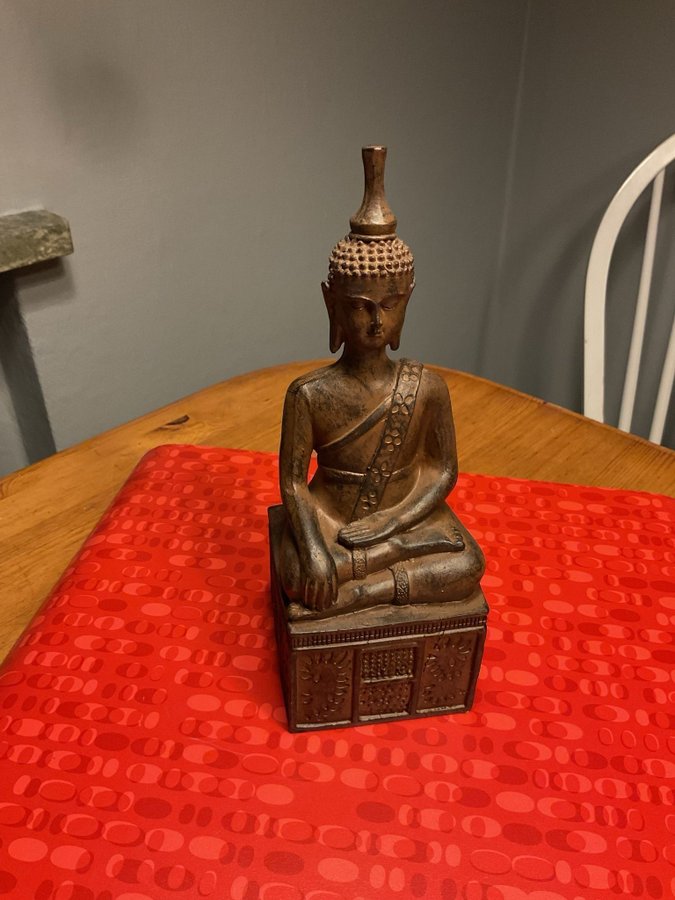 Buddha Staty