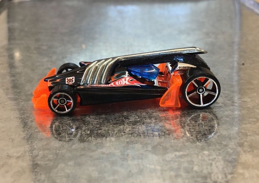 Hot Wheels Vulture Roadster 1:64