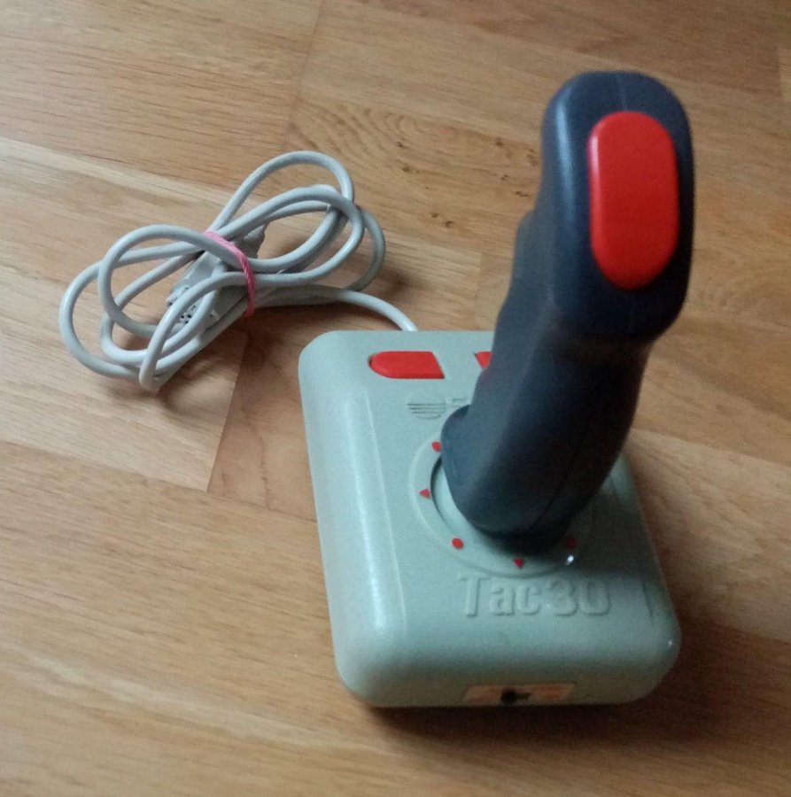 Tac 30 - Suncom - Joystick [Made in Taiwan] - Commodore 64/Amiga/Spectrum/Atari