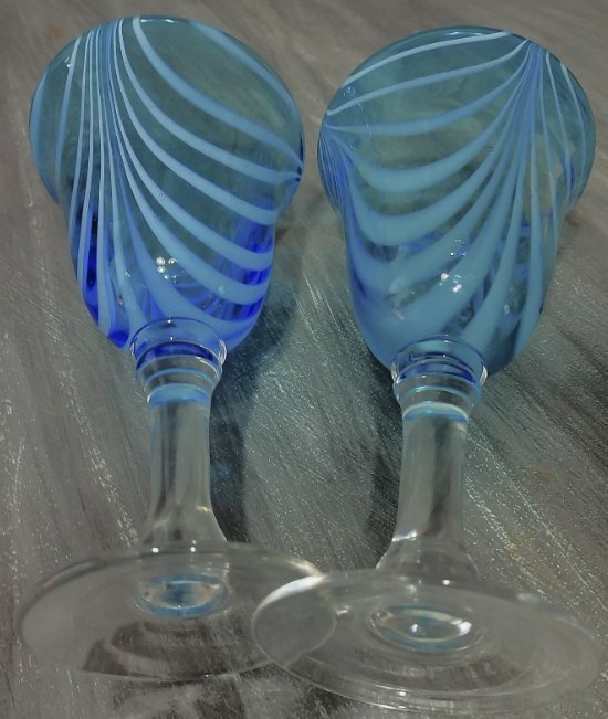 Pier 1 Tiger Blue white Swirl Handblown Glass Wine Goblets Heavy Set of 2