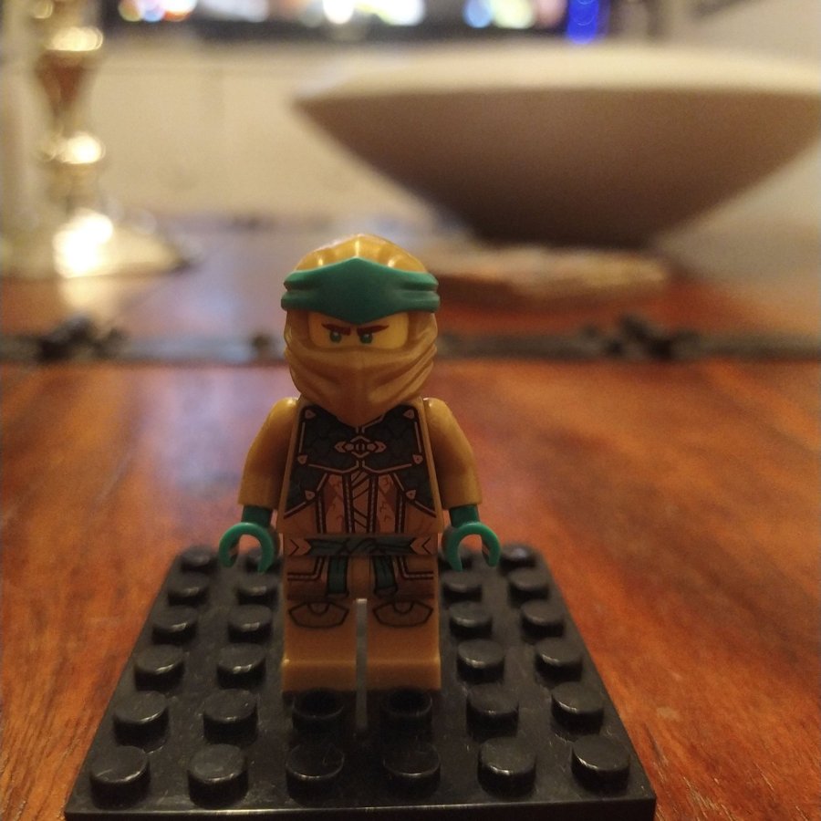 Lego Ninjago Minifigur - Lloyd (Gyllene Dräkt)