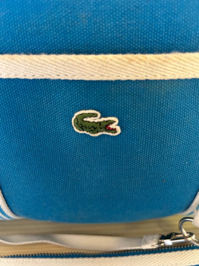 Lacoste väska