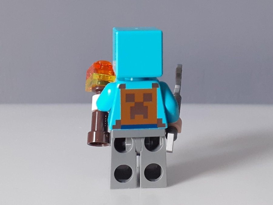 Minecraft Lego Figur - Blå Figur med Pickaxe och Fackla Lego Minifigur gubbe blå