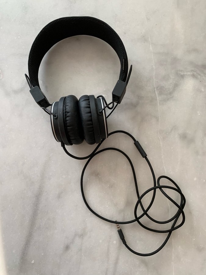 Urbanears Plattan hörlurar svart