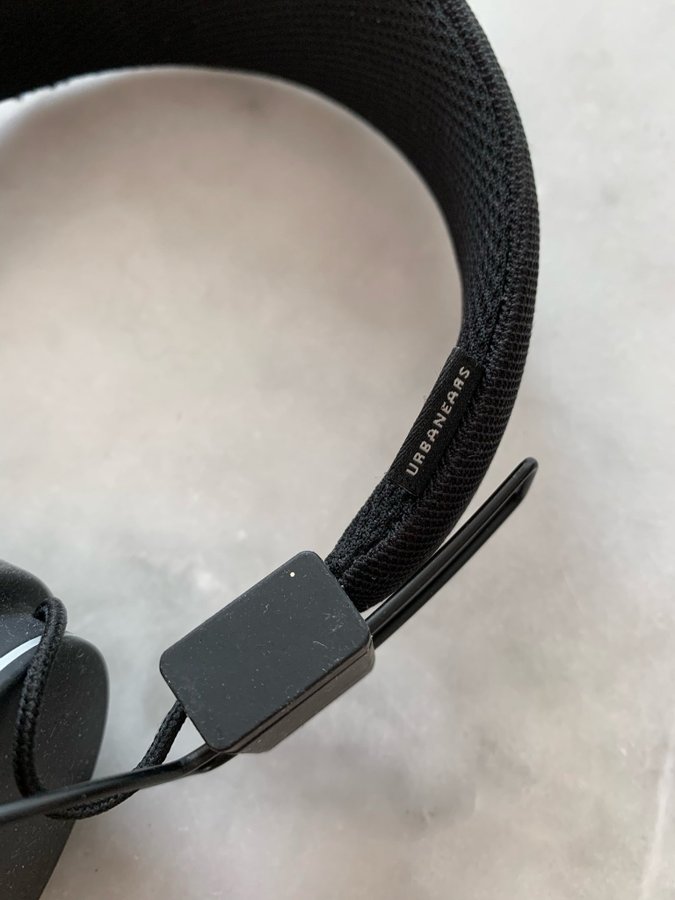 Urbanears Plattan hörlurar svart