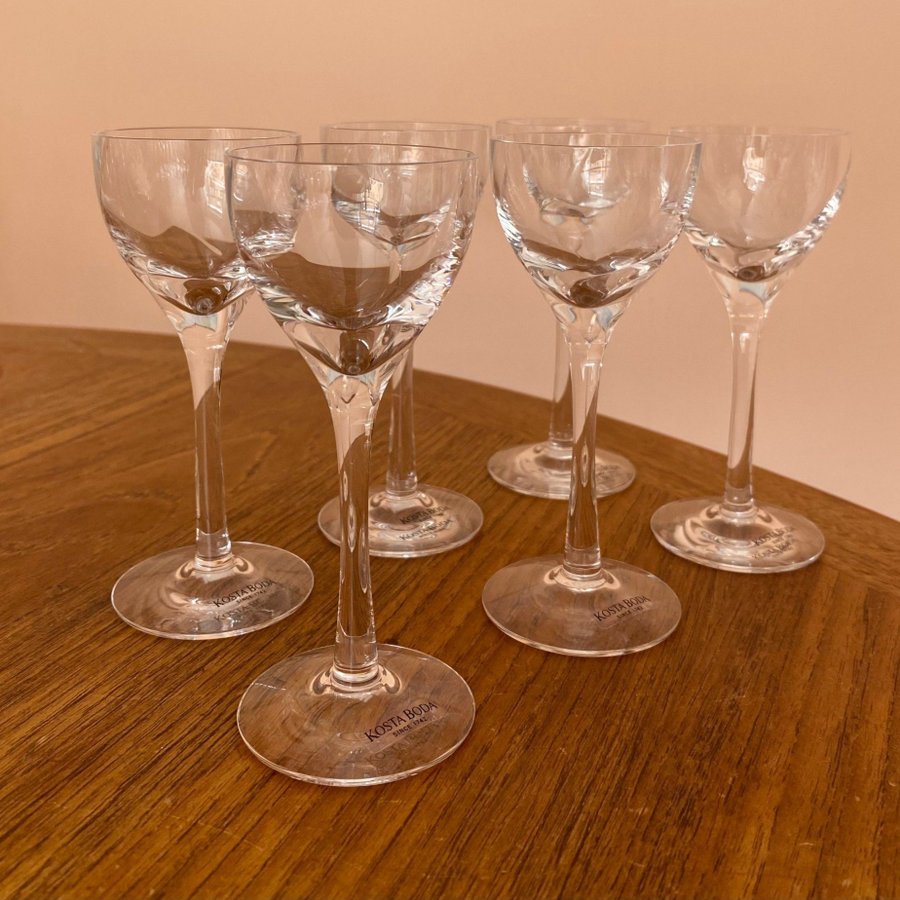 12 Vintage Kosta Boda Château Schnapps Glasses