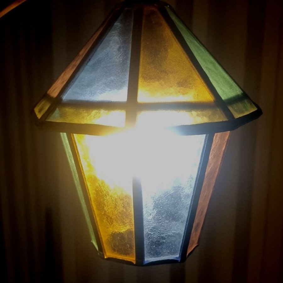 VÄGGLAMPA, blyinfattat glas, Brandi Armatur, Vejbystrand.