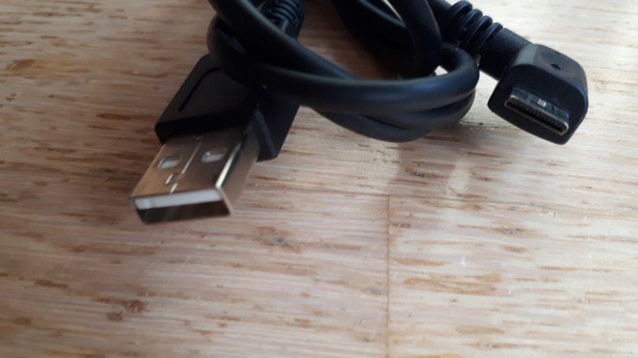 USB-kabel - Typ A till 14-pin mobiltelefonkontakt