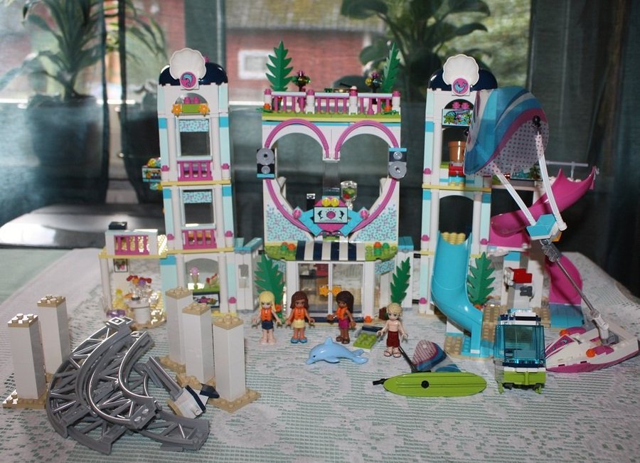 LEGO Friends 41347 - Heartlake city resort