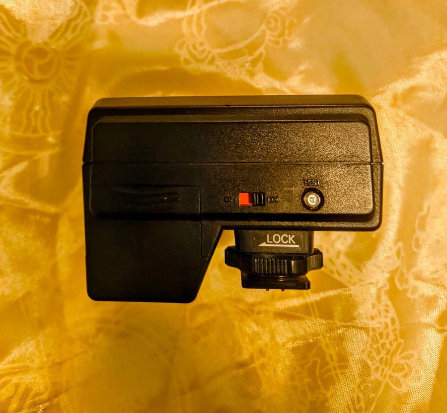 Konica X-24 Auto Flash