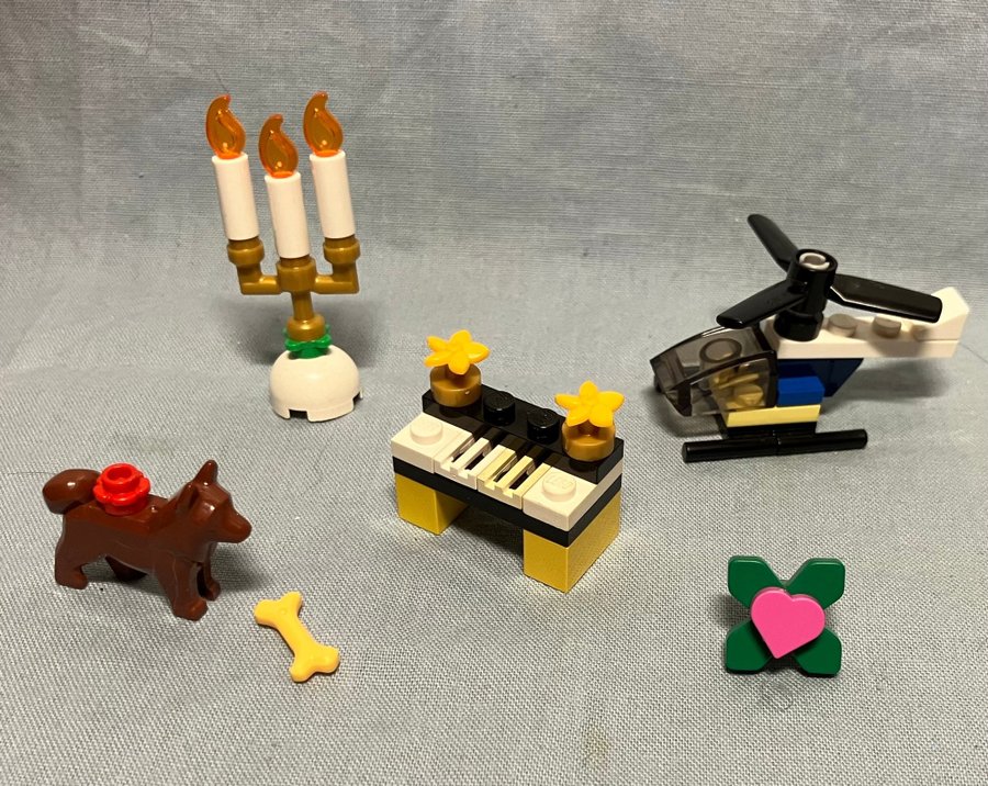 Lego t Adventskalender Ljusstake Helikopter Piano Hund