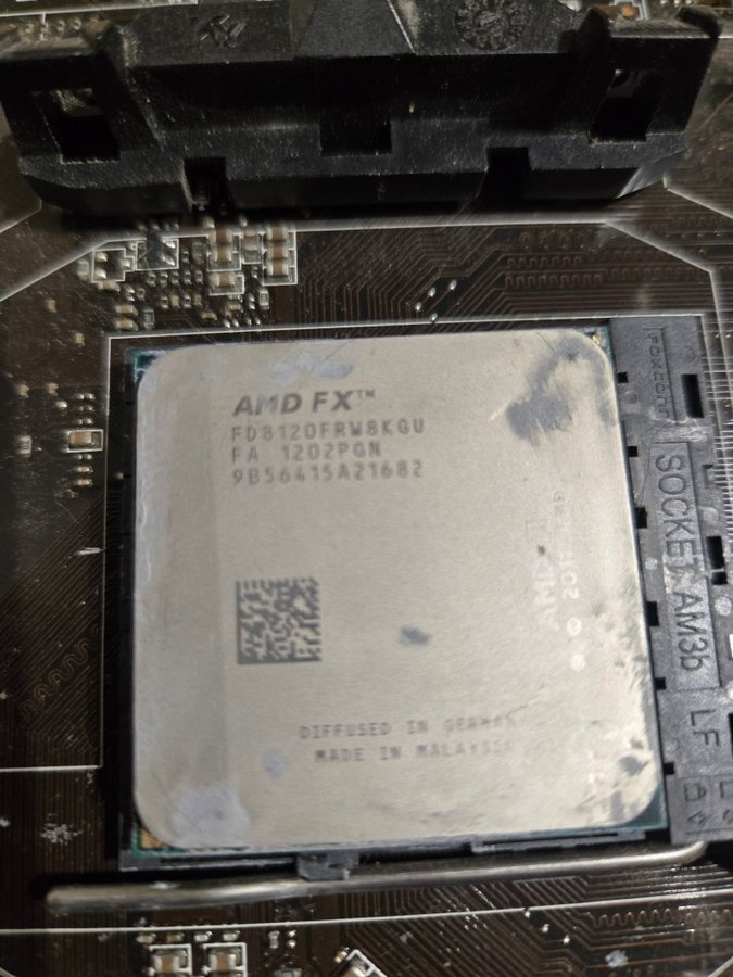 AMD FX-8120+MSI 990FXA-GD65 Moderkort