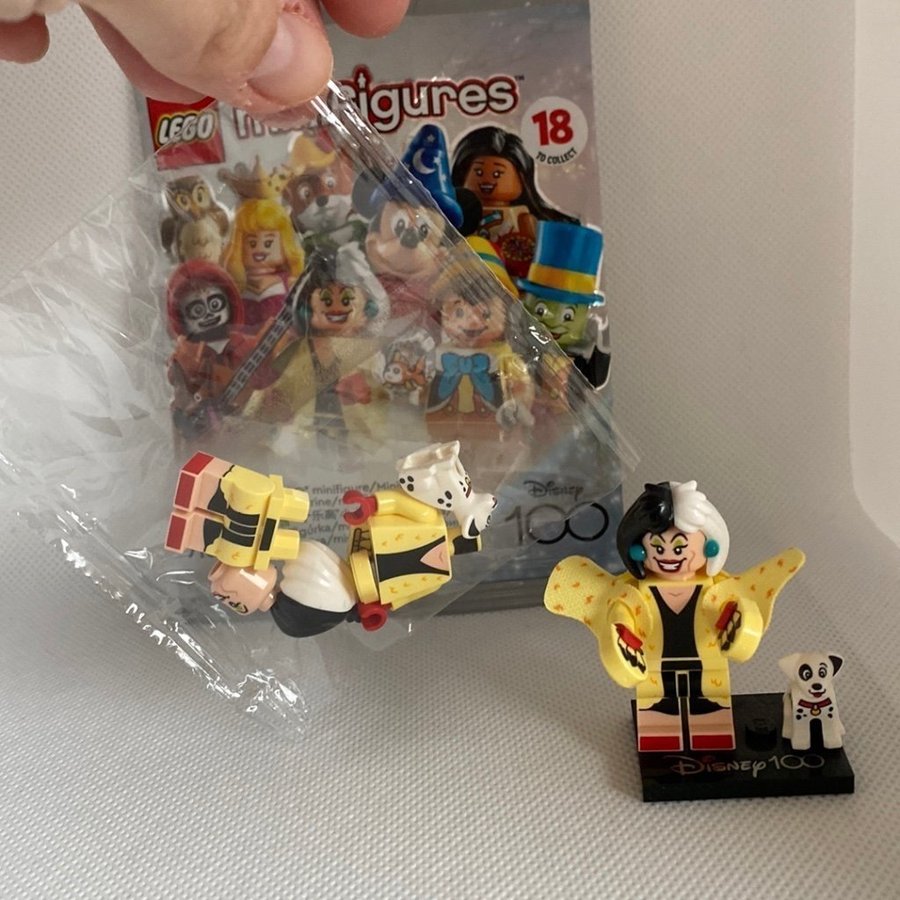 Oöppnad Minifigures från Disney 100