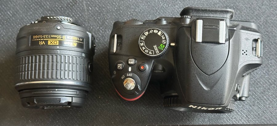 Nikon D3200 med 18-55mm VR II objektiv i original lådan