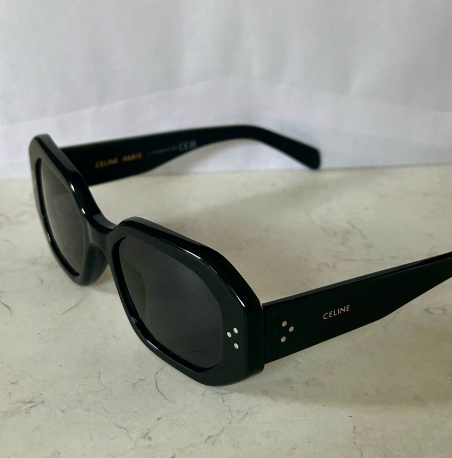 Céline solglasögon CL402551 Acetate