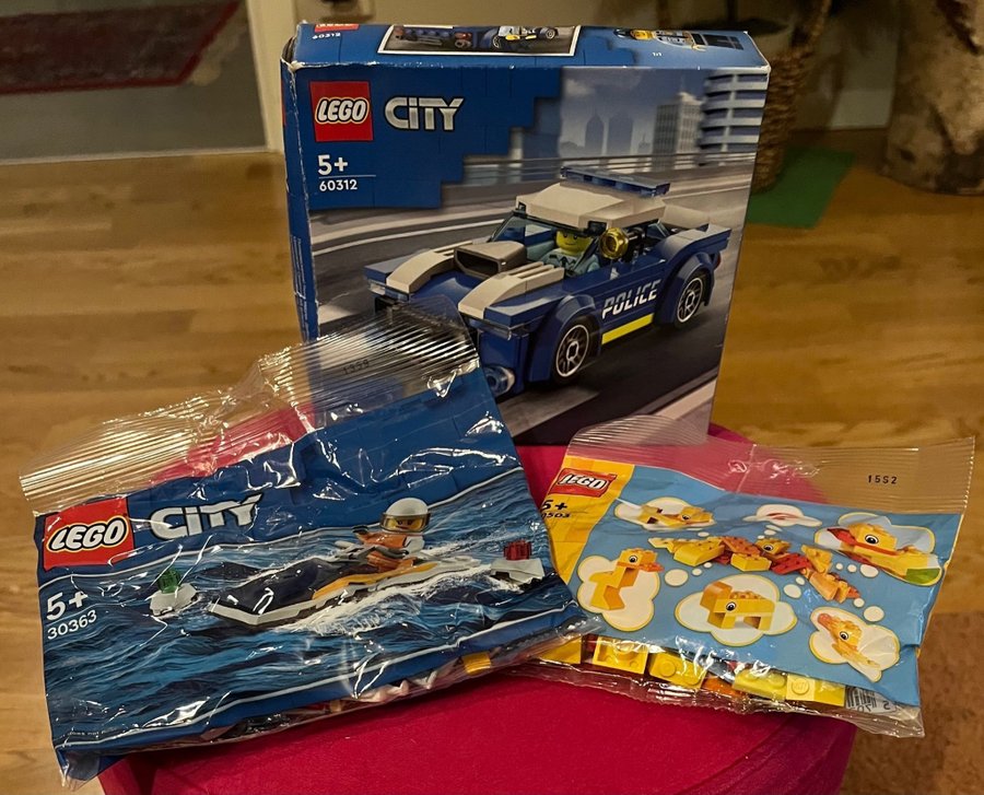 Lego City 60312 Polisbil + 2 st polybags 30363 30503 oöppnade 5+