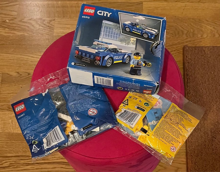 Lego City 60312 Polisbil + 2 st polybags 30363 30503 oöppnade 5+