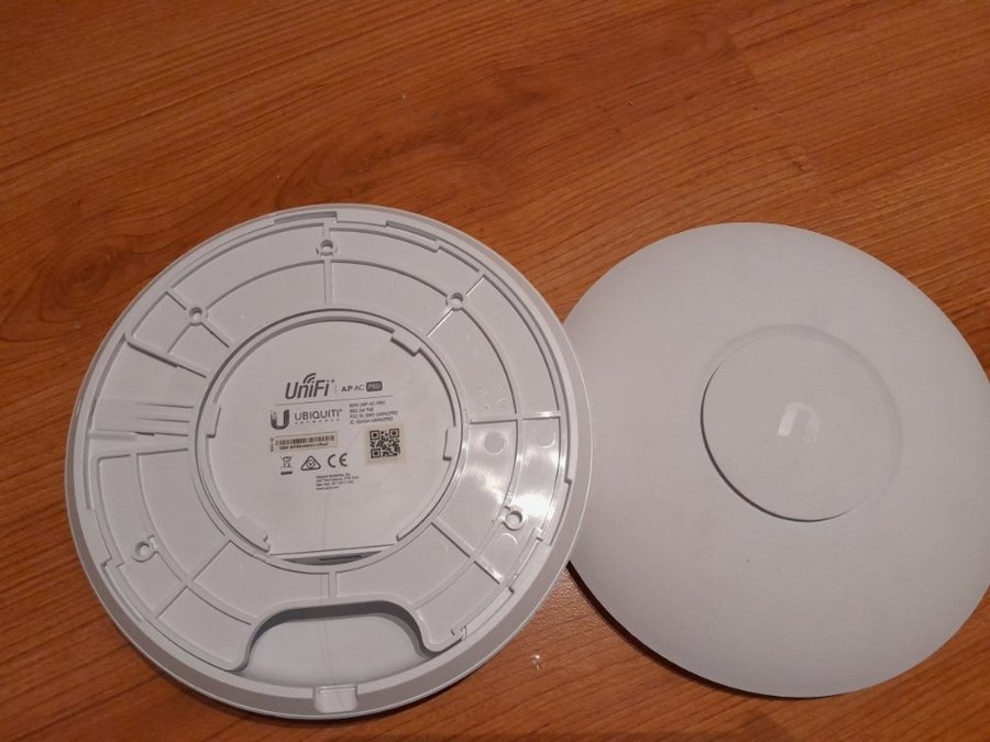 Ubiquiti UniFi AP AC Pro