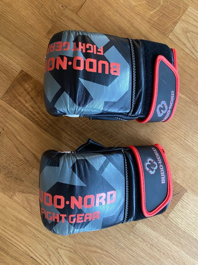 Budo Nord Handskar  Adidas Karateset