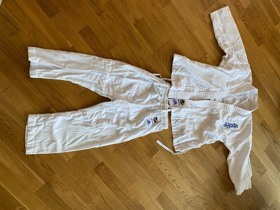 Budo Nord Handskar  Adidas Karateset