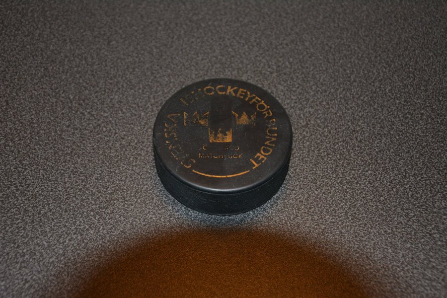 Ishockey matchpuck oficiell