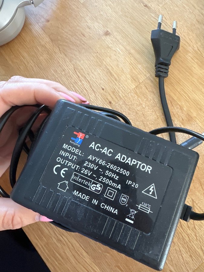 AC-AC Adaptor AY766-2602500 till crosstrainer Christopeit