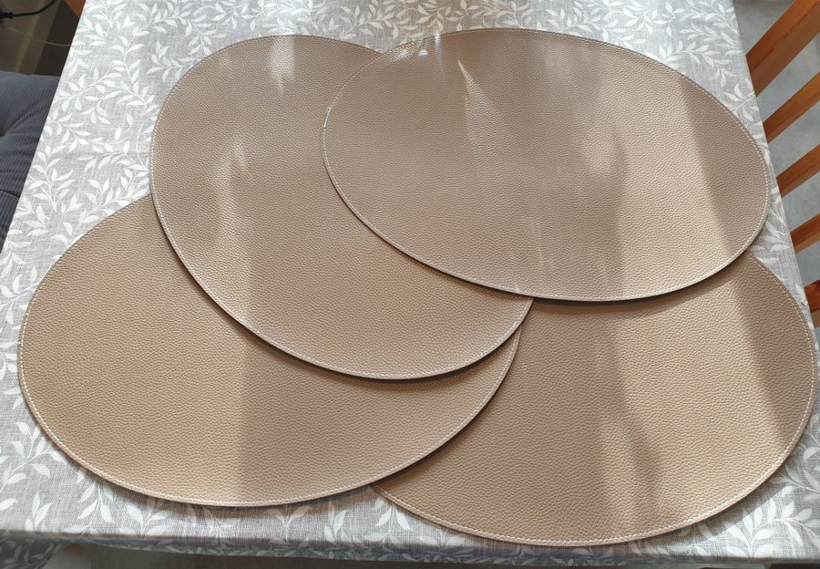 Nytt! 4 x bordstablett / Place Mat Fake Leather av PU