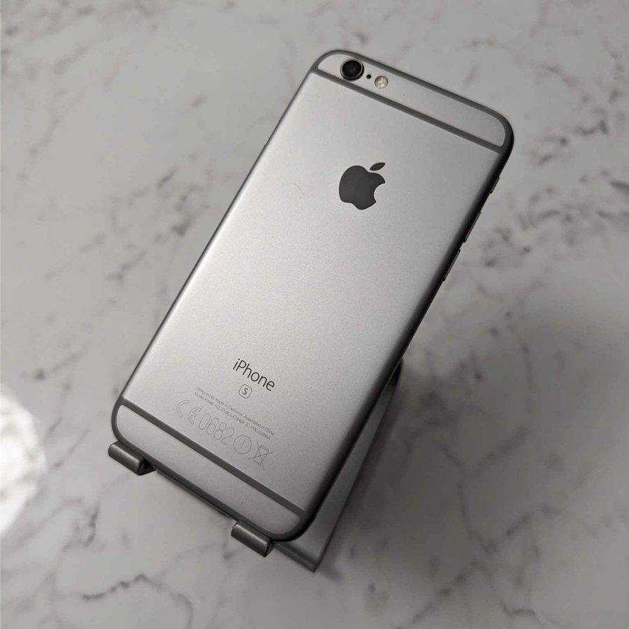 Apple iPhone 6s 16GB Space Gray