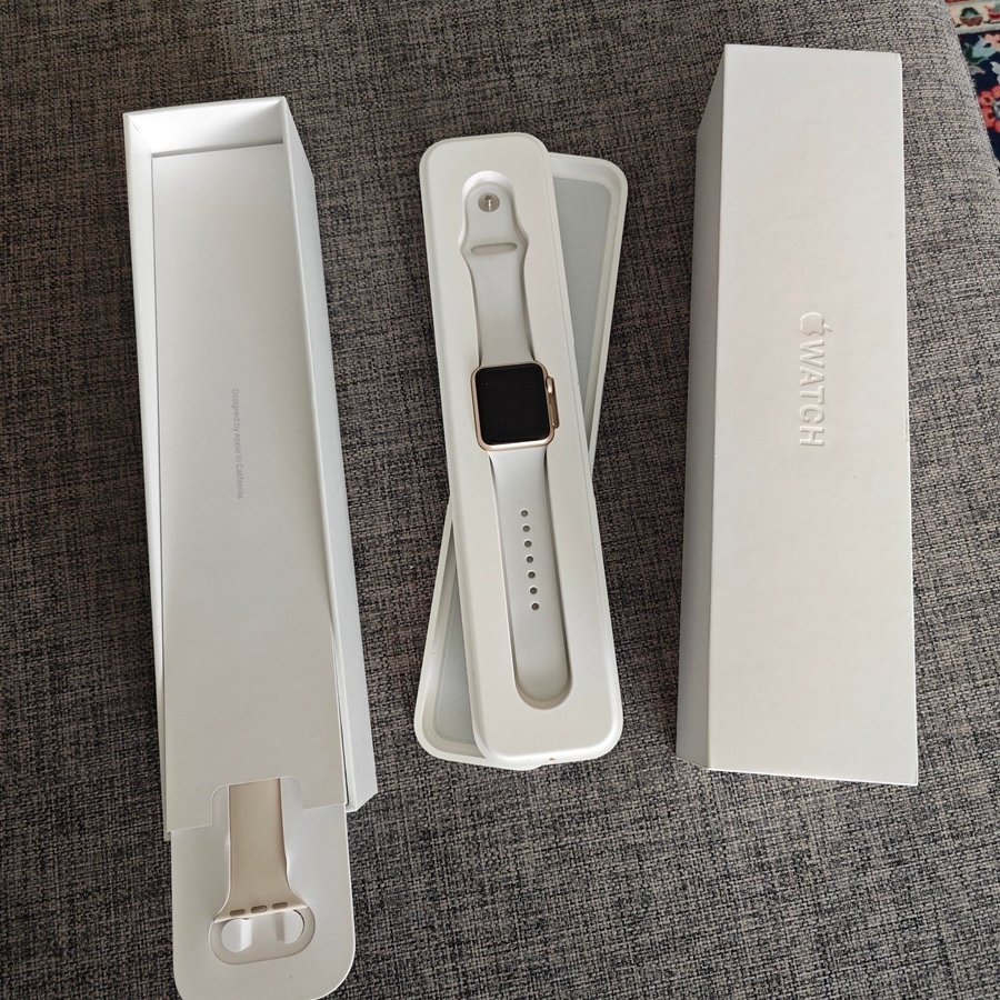 Apple Watch Sport 38mm Guld defekt