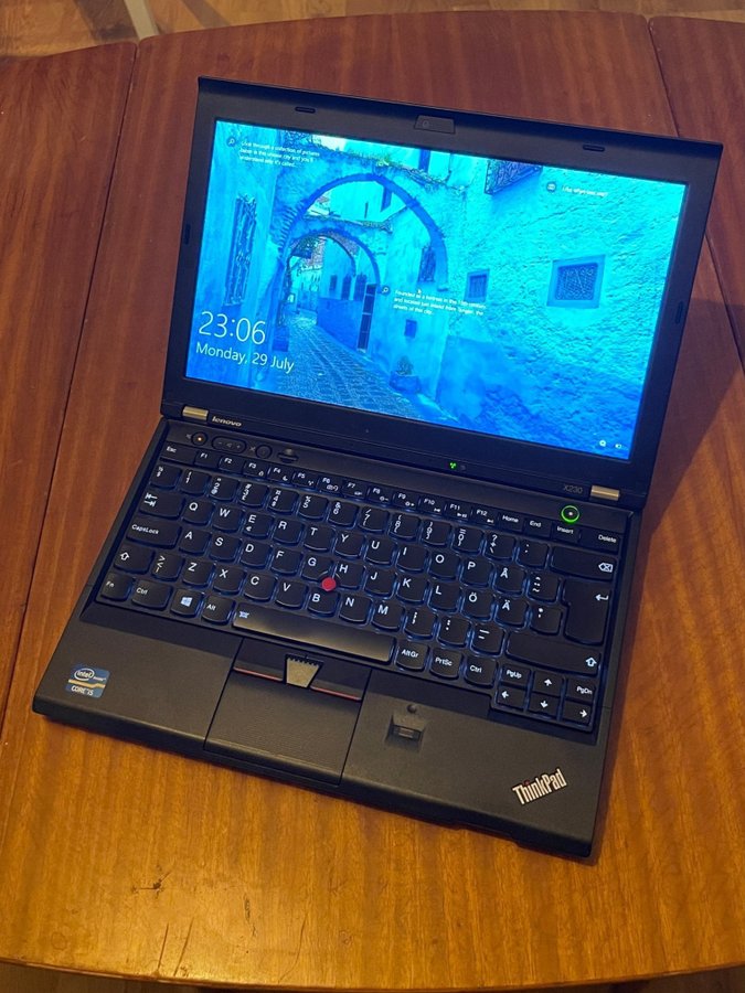 Lenovo Thinkpad X230 - i5 8GB 180GB SSD