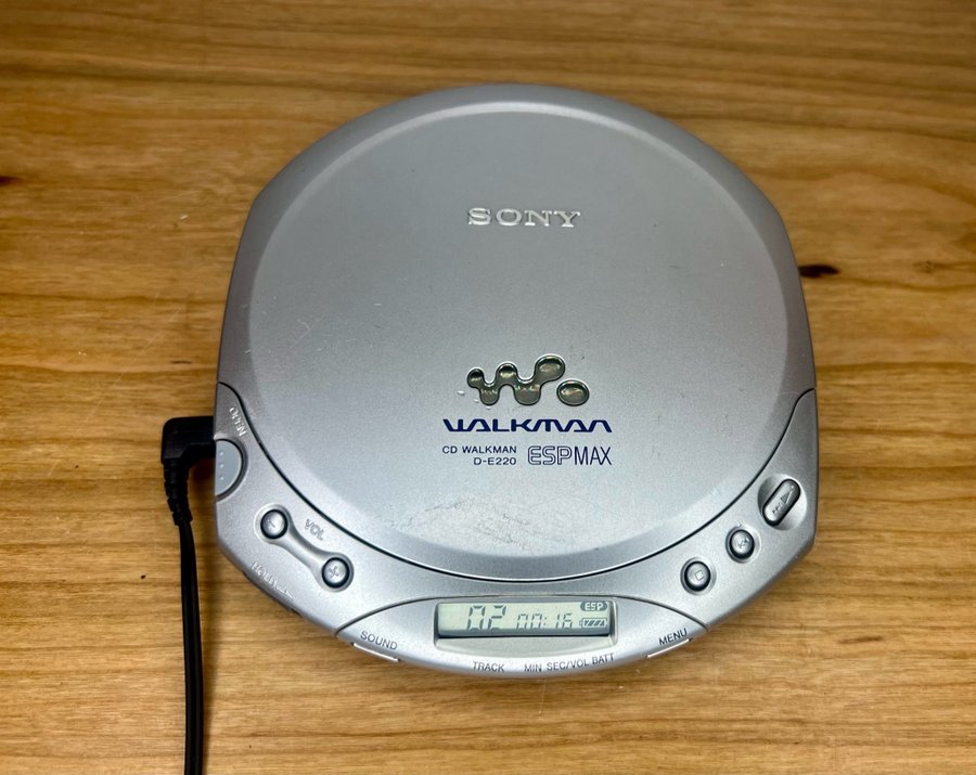 RETRO - SONY WALKMAN - CD - D-E220 - ESP MAX - SABATON - THE LAST ACTION HERO