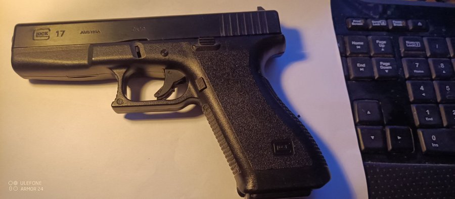 Glock 17 softairgun - först till kvarn