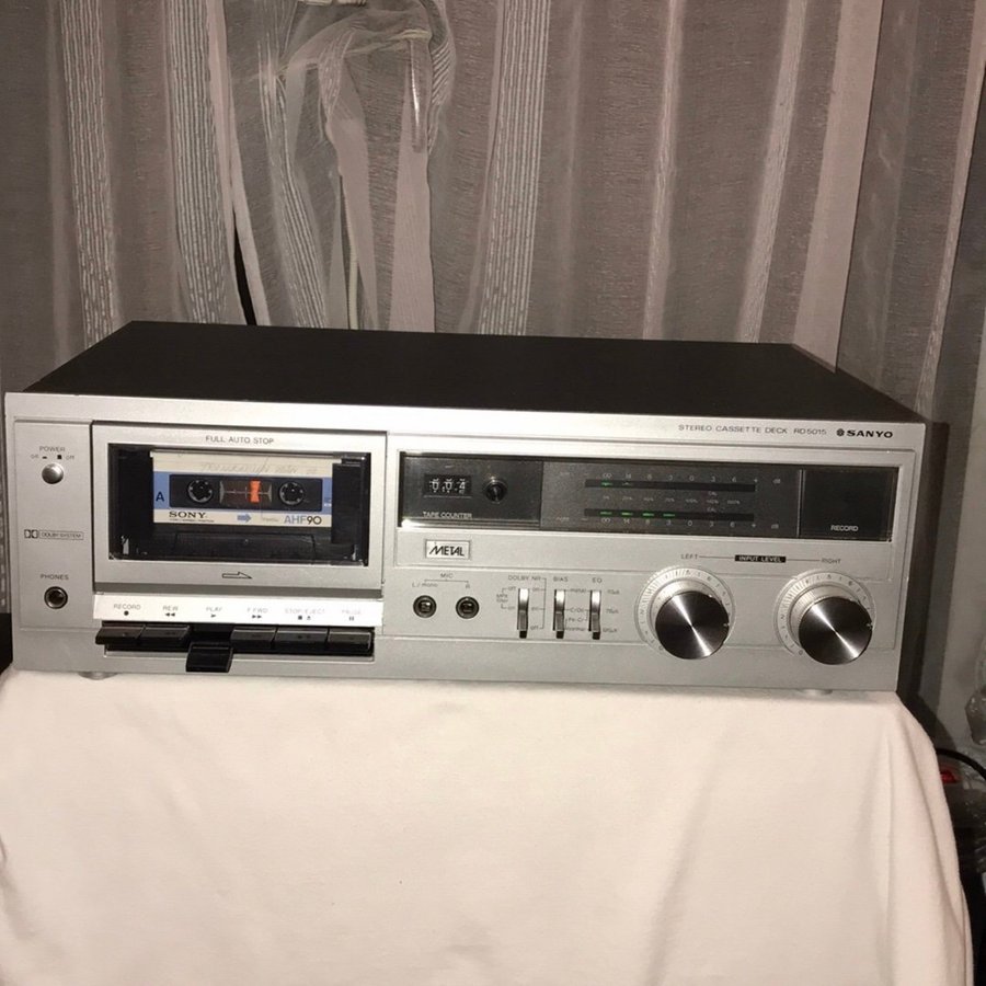 SANYO STEREO CASSETTE DECK MODEL RD-5015